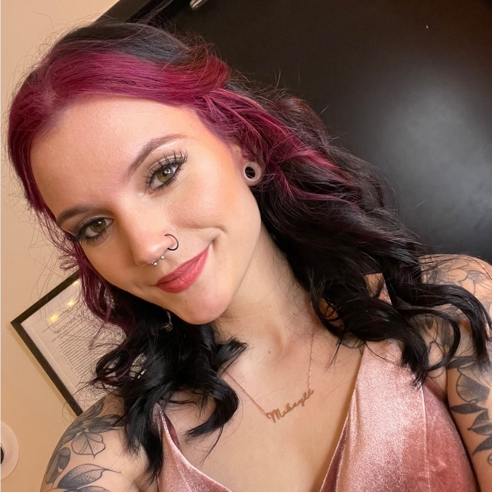Meet your Posher, Mikayla